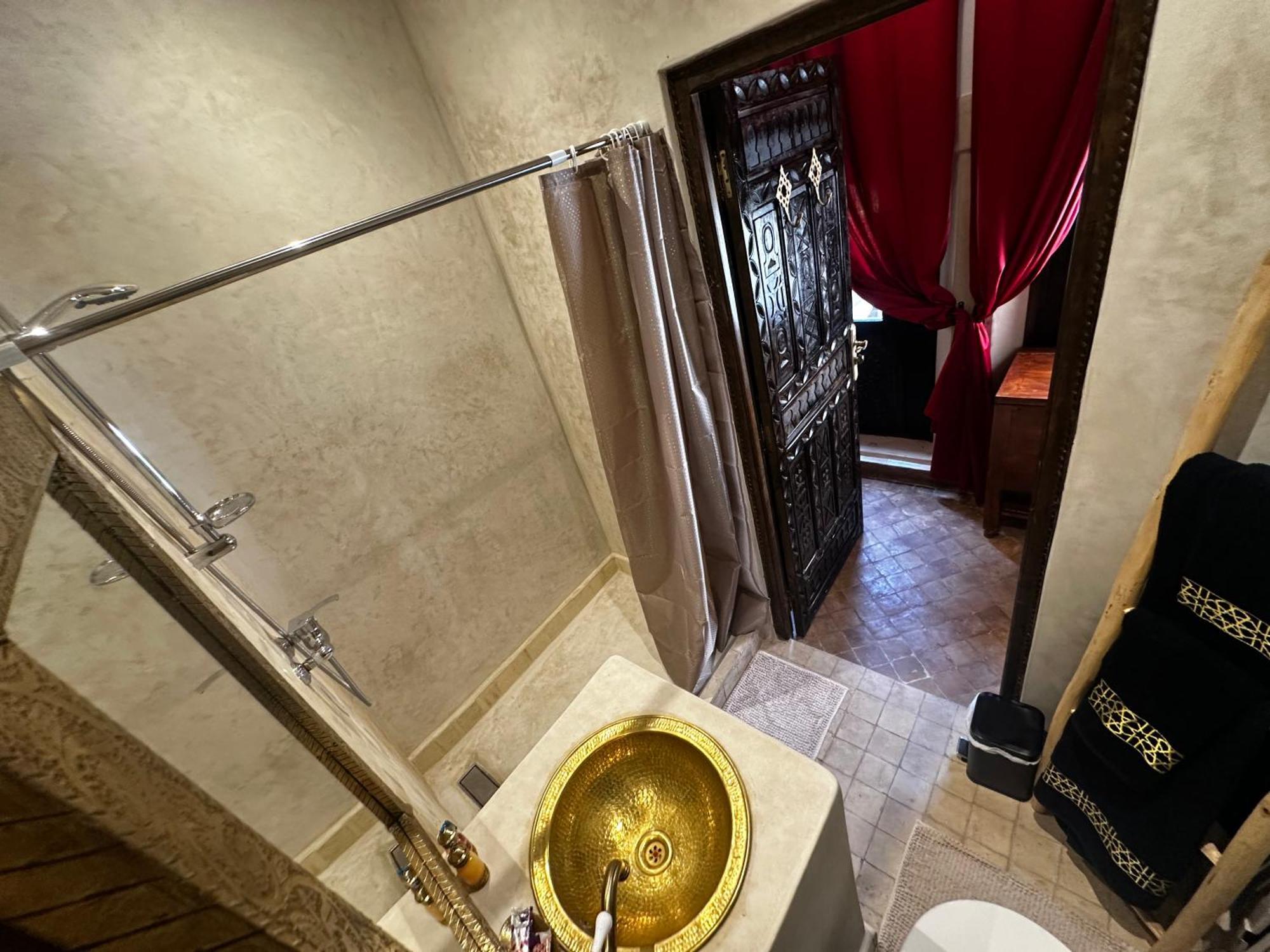 Riad Bamileke 3*